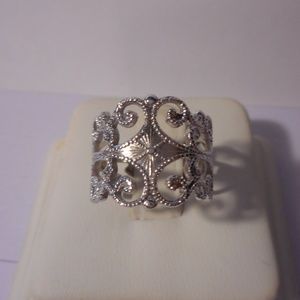 Vintage Sarah Coventry Silvery Lace Cuff Ring 1970S